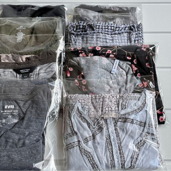 Plus Size Lot Great Resellers Lot - 13 Women’s Sleeveless Tank Tops XL - 2X - Picture 6 of 13